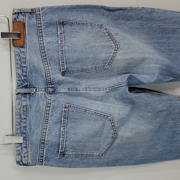 H&M 100% cotton Boyfriend Low Waist Button Fly Tapered Leg Jeans 29/32 - Picture 6 of 10